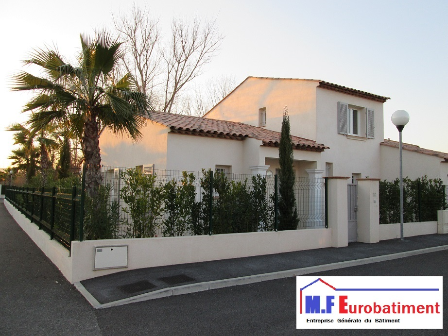 MF EUROBATIMENT - CONSTRUCTION DE VILLA EN LOTISSEMENT SECURISE  A GRIMAUD