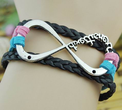 Destockage bracelets One Direction