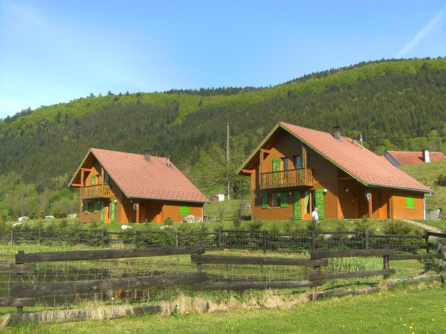 Ensemble de chalet à vendre dans les VOSGES