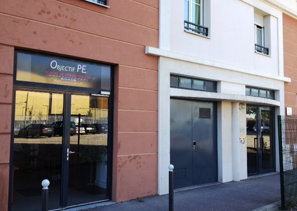 Entrée des locaux d'Objectif PE
