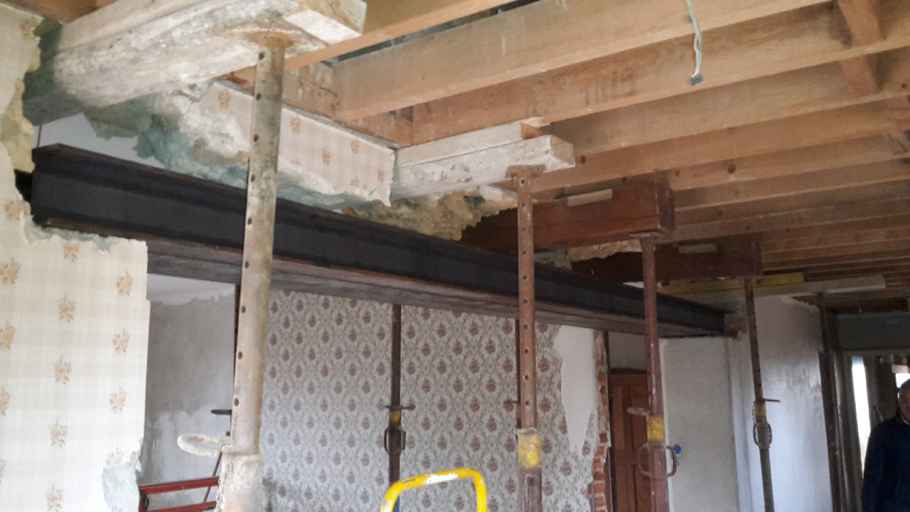 Pose de plusieurs HEB métallique (rénovation compléte)