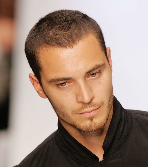 A L'Olivet coiffure au Cannet  l'homme aussi est tout en beauté