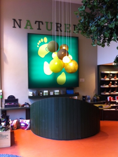 Naturela, l'entrée du magasin au Havre