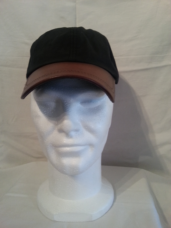 casquette huilé, noir , vert,bleu et marron imperméable : prix 20 euro