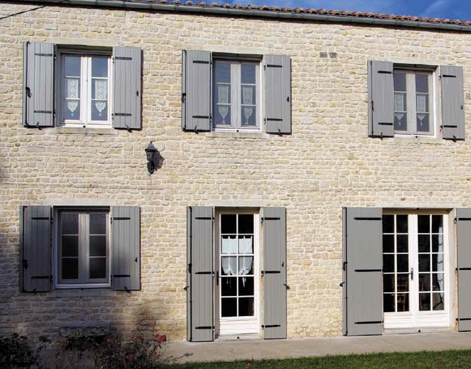 Volets battants sur pentures