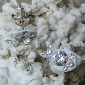 Boucles d'oreilles poisson couleur blanc strass Cz | ART des ILES.com