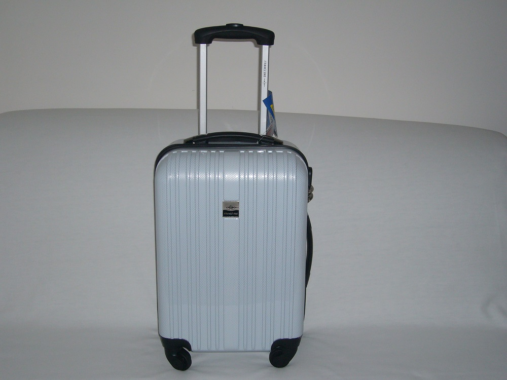 Valise rigide 46 cm en polycarbonate spécial compagnie Low cost