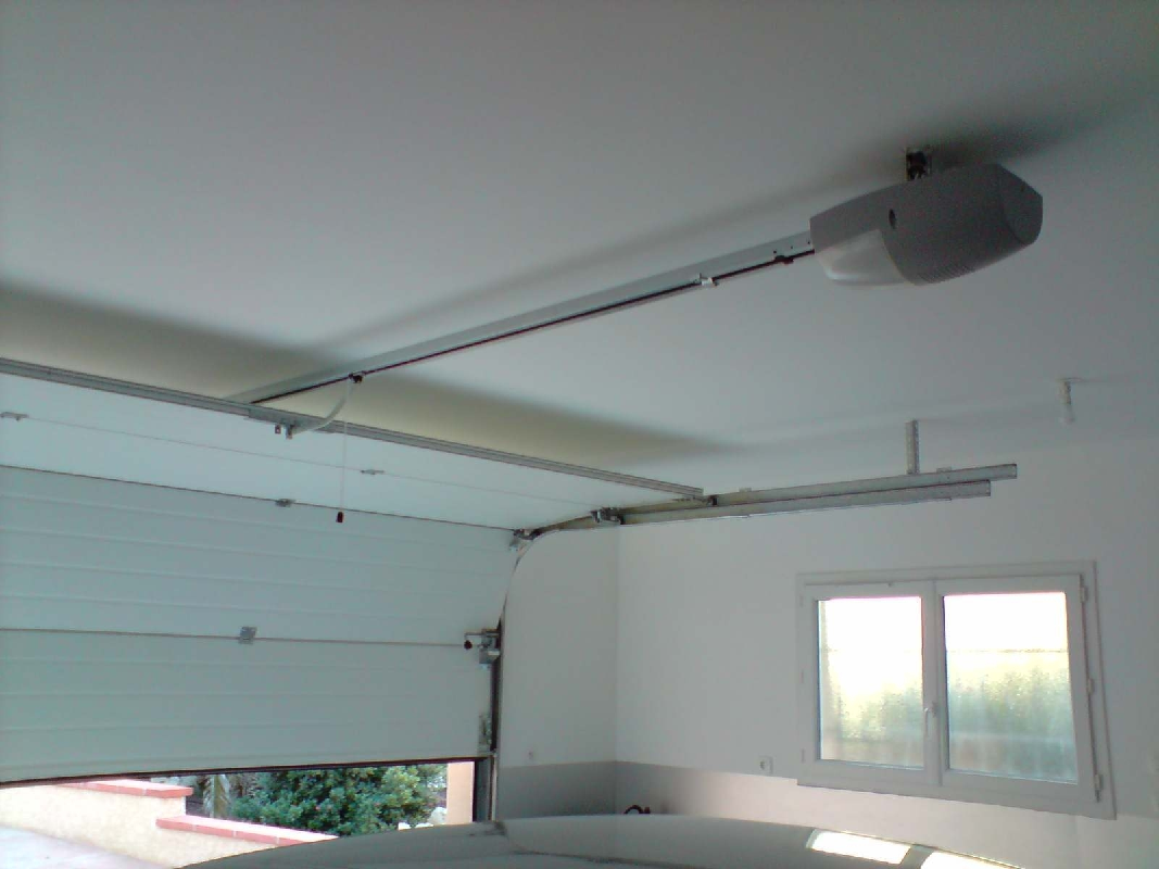 Porte sectionnelle vu de l'intérieur