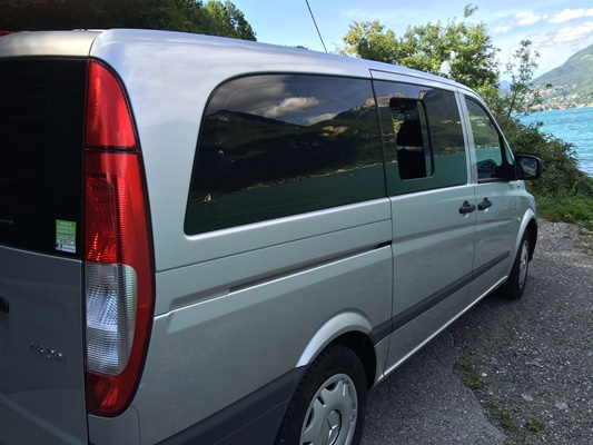Mercedes 9 places 