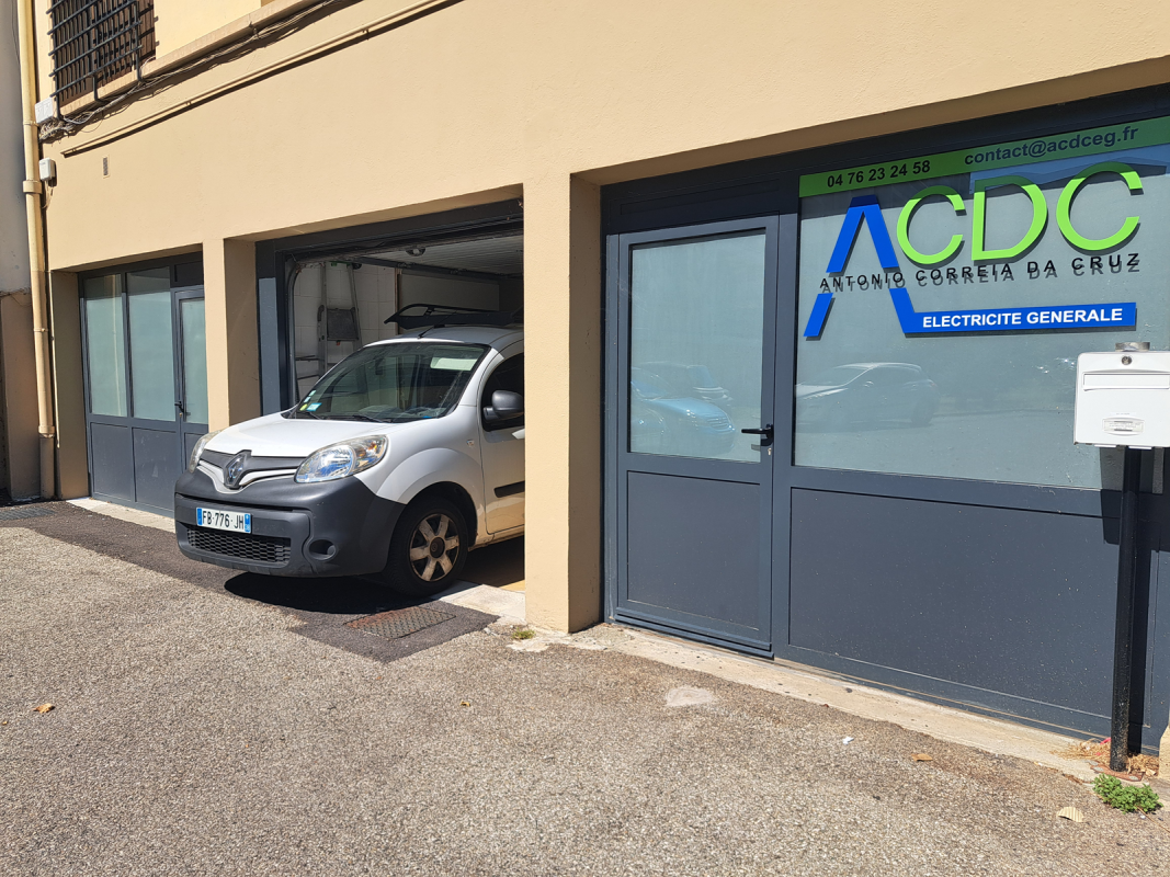 Locaux ACDGEG Ã  Saint-Martin-le-Vinoux Ã  proximitÃ© de Grenoble