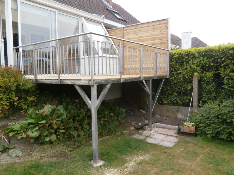 Terrasse suspendue inox et bois autoclave
